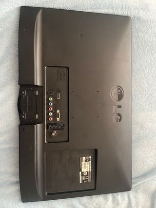 Televisor LG 24 pulgadas Negro con Mando y Soporte