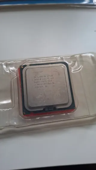 Procesador Intel Core 2 Duo E7400