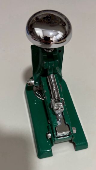 Grapadora sobremesa oficina Casco M1 Cromo/Verde