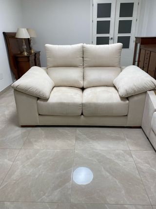 Divano a 2 posti beige x 250 €