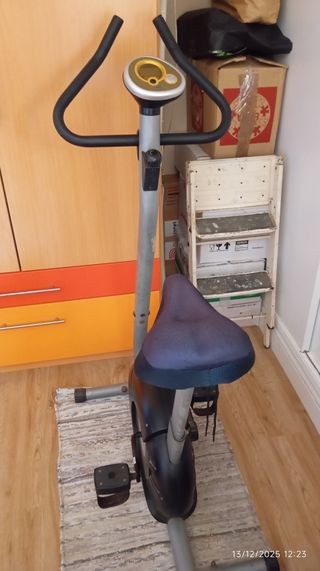 Bicicleta Estática Discover B2000P