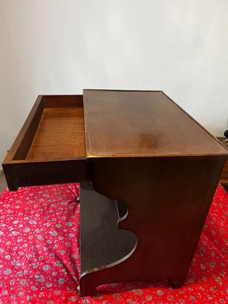 Mesita de noche vintage de madera