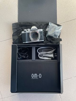 Cámara Olympus OM-D E-M10 Mark II (cuerpo)