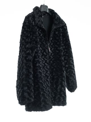 Abrigo negro forro polar suave