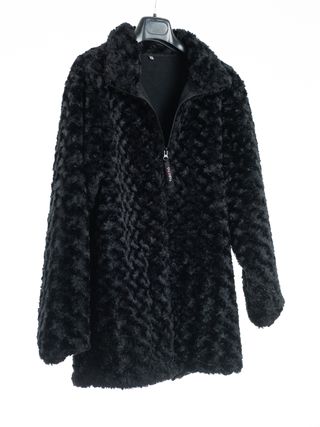 Abrigo negro forro polar suave