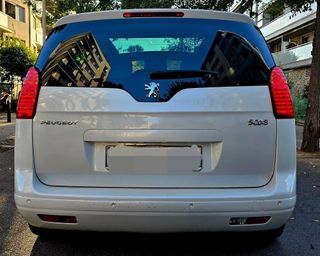 Peugeot 5008 2010