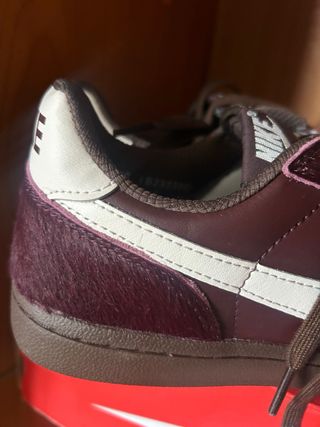 Nike Field General Burgundy Crush Talla 42