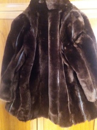Chaquetón de mutón marrón