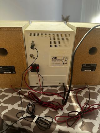 Equipo de música JVC con Dock para iPhone/iPod