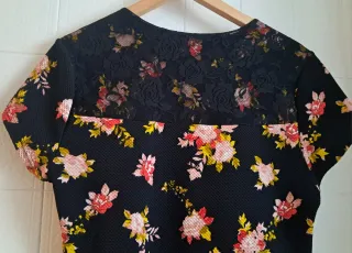 Vestido negro floral