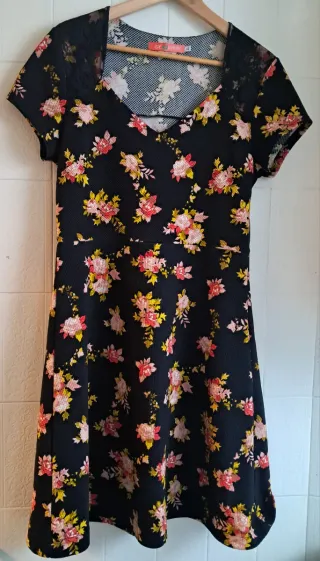 Vestido negro floral