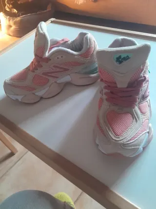 Zapatillas New Balance 9060 Beige/Rosa