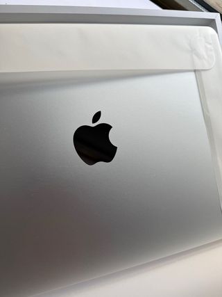 MacBook Air M4 256GB - COMO NUEVO
