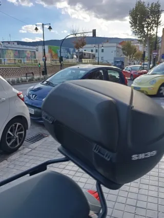 Maleta Baúl Moto SH39 con Respaldo