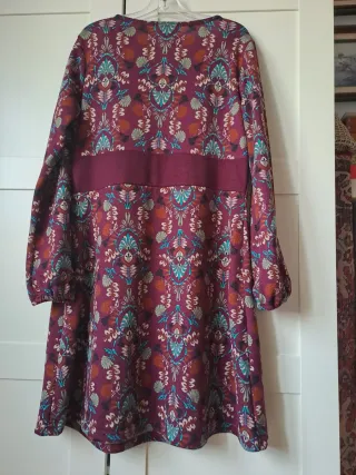 Vestido Surkana estampado manga larga