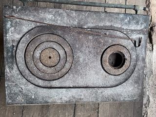 Cocina de carbón antigua empotrable