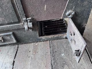 Cocina de carbón antigua empotrable