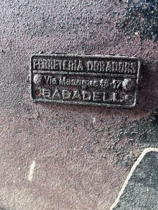 Cocina de carbón antigua empotrable