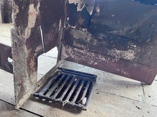 Cocina de carbón antigua empotrable