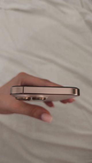 iPhone 16 Pro Max 256GB Dorado bateria 98%