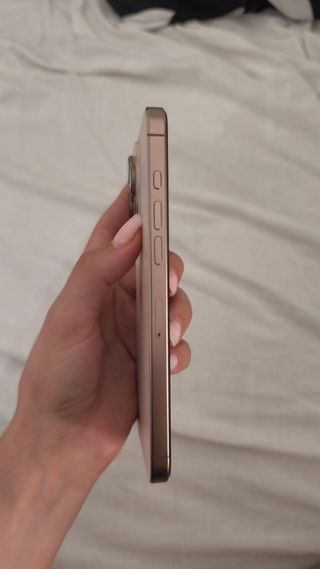 iPhone 16 Pro Max 256GB Dorado bateria 98%