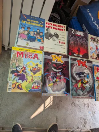 Lotto 10 fumetti e libri buono stato Dylan dog ecc