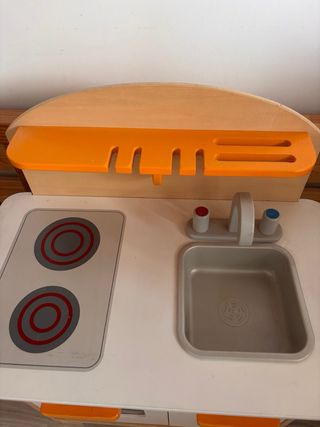 Cocina de madera Hape en buen estado