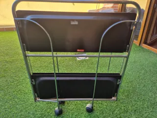 Mesa camarera metálica negra