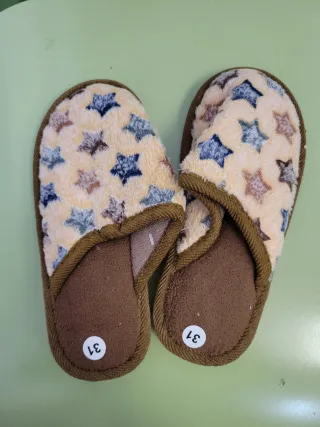 Zapatillas de estar por casa con estrellas