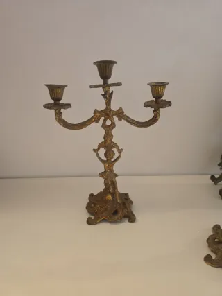 Orologio e Candelabri Dorati