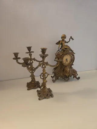 Orologio e Candelabri Dorati