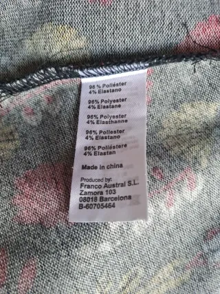 Vestido Surkana cuello alto estampado