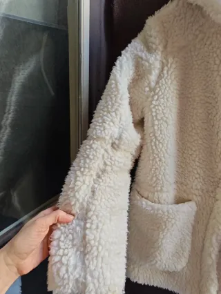 Abrigo borreguito beige/blanco