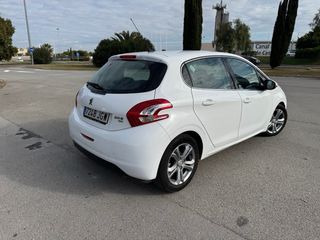 Peugeot 208 HDI 92cv Allure