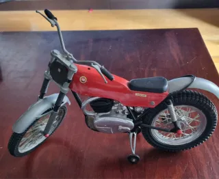 Montesa Cota 247 Giocattolo Moto