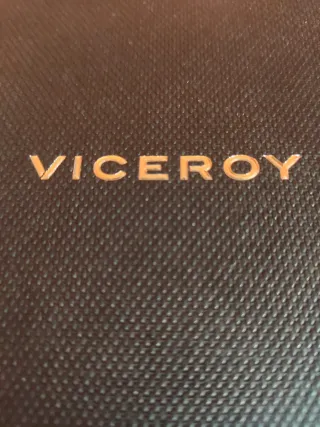 Colgante Viceroy Hombre Dorado