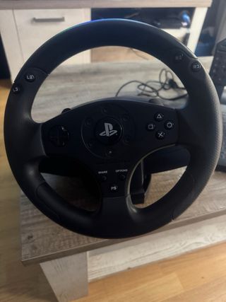 Volante y Pedales PS4 Thrustmaster