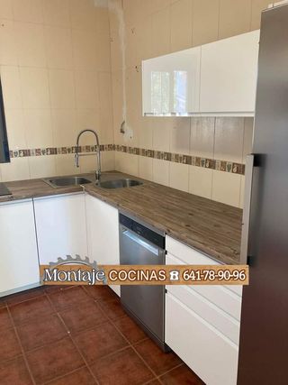 Montaje de cocinas y encimeras MODULOS A MEDIDA