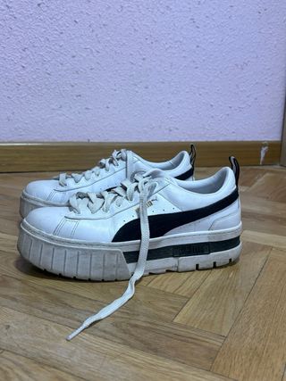 Zapatillas Puma Blancas y Negras