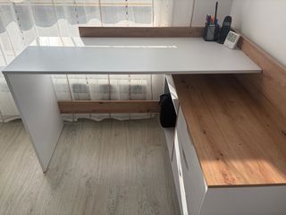 Mesa estudio esquinera blanca y madera