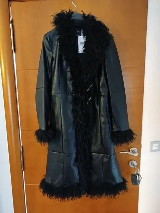 Abrigo Mango Polipiel Negro Nuevo