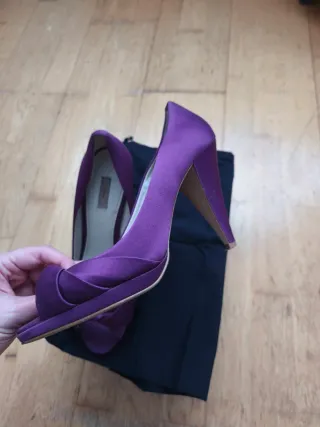 Zapatos de tacón Zara morados