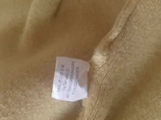 Cardigan senape con fiocchi