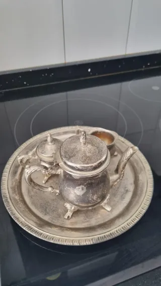 Juego de té antiguo.