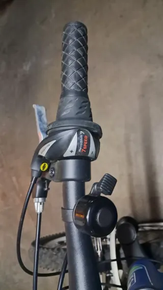 Bicicleta azul Romet 26 pulgadas