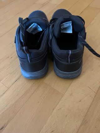 Zapatillas de montaña Quechua grises talla 40