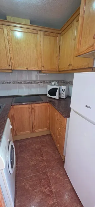 Torrevieja (Alicante)agencia vende piso