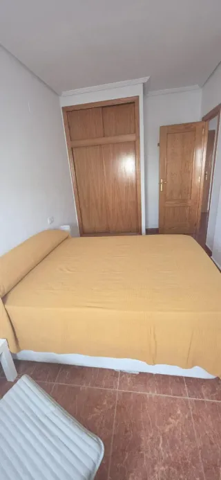 Torrevieja (Alicante)agencia vende piso