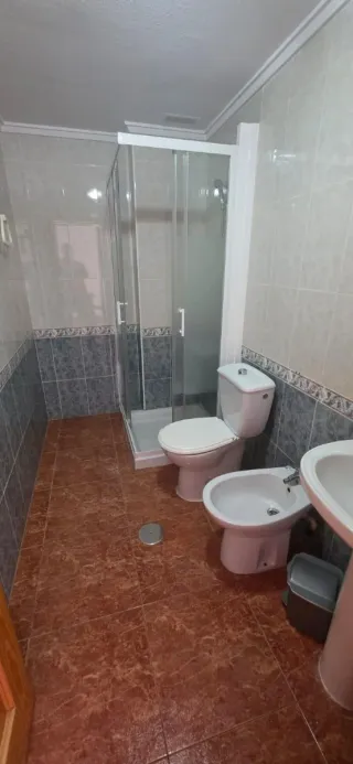 Torrevieja (Alicante)agencia vende piso