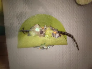 Tocado Pamela Mujer Flores Pluma